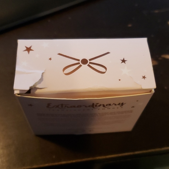 Translucent Powder - Picture 5 of 5